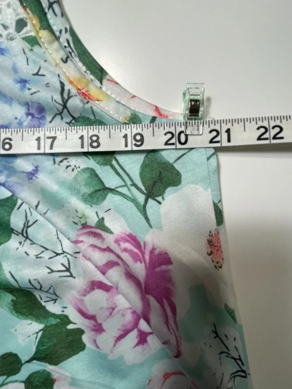 Women’s Green Floral Sleeveless Nightgown Med Lace Trim Knee Length Excellent